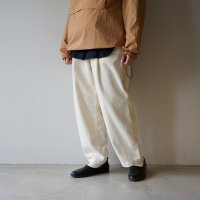 【size 44 のみ】 STILL BY HAND - GARMENT DYE CORDUROY PANTS Off White