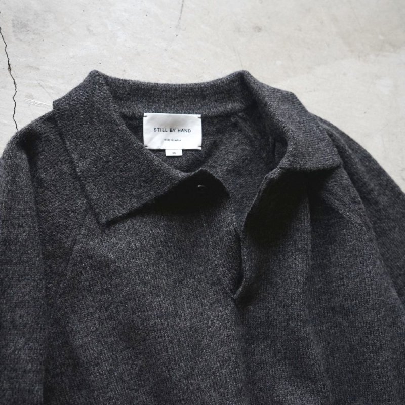 STILL BY HAND - POLO SWEATER [KN04244] Charcoal