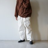 [LADY'S] STILL BY HAND WM - KNEE TUCK PANTS Ecru