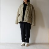 [UNISEX] (size 46 のみ) STILL BY HAND - ROUND PUFFY BLOUSON Khaki Beige