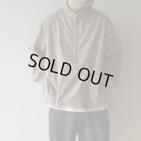 [size48のみ] STILL BY HAND - STAND COLLAR ANORAK Beige