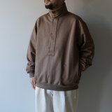 [size48のみ] STILL BY HAND - STAND COLLAR SWEAT SHIRTS Camel