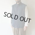 STILL BY HAND - Stand collar vest / Teal Blue