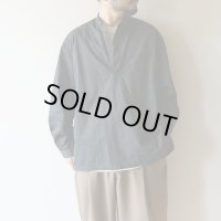 [size46のみ] STILL BY HAND - Garment dye over shirt / Green Charcoal