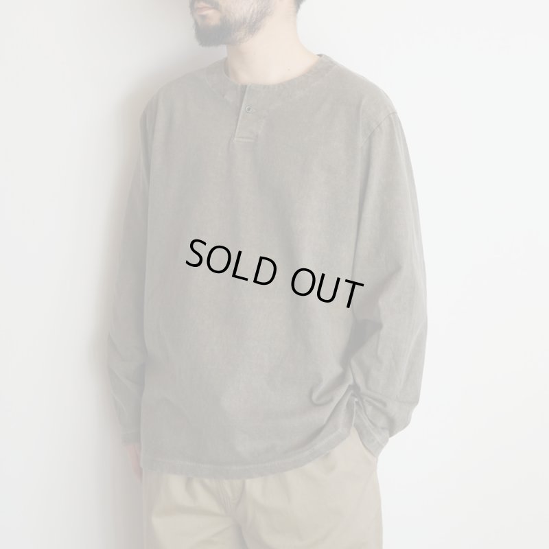 model 175cm 75kg / size XXL 着用