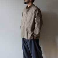 [size46のみ] STILL BY HAND - Garment dye over shirt / Khaki Beige