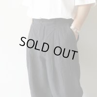 ●20%OFF●[size44のみ] STILL BY HAND - 2tuck Linen pants / Black