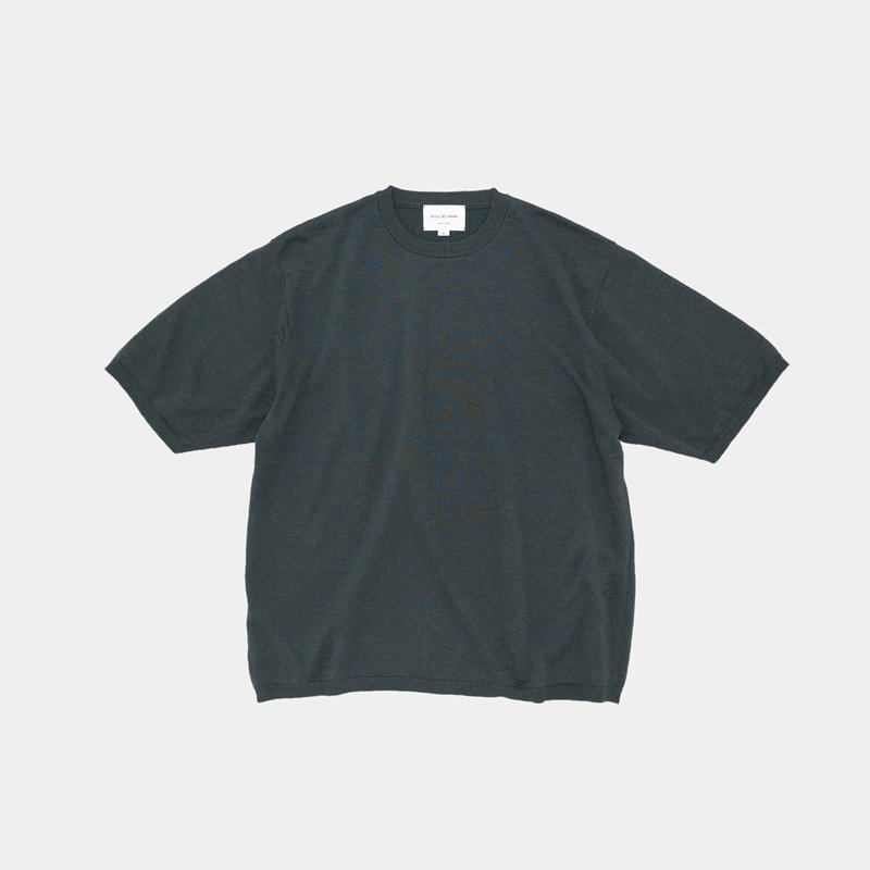 STILL BY HAND - Knitted t-shirt [KN01252] / Green charcoal