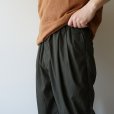 STILL BY HAND - Nylon easy pants [PT04252] / Dark Olive