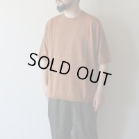 [size46のみ] STILL BY HAND - Knitted t-shirt / Brick