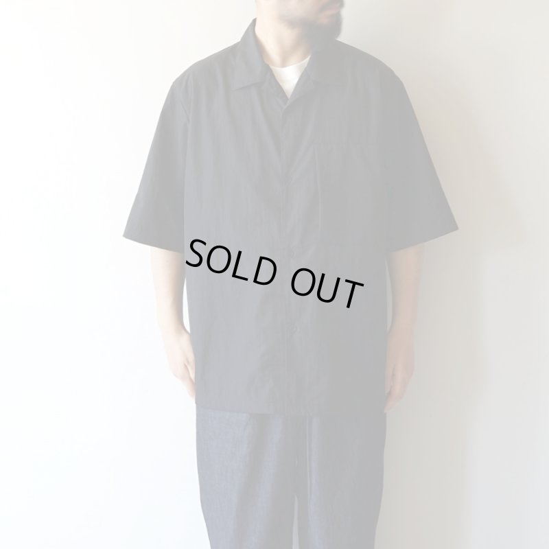 STILL BY HAND - Nylon open collar shirt [SH02252] / Ink Black