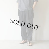 [size44のみ] STILL BY HAND - Nylon easy pants / Ink Black