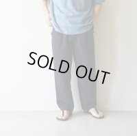 ●20%OFF●[size44のみ] STILL BY HAND - Draped training pants / Dark Navy