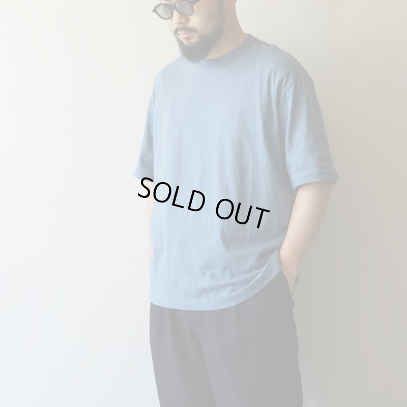 STILL BY HAND - Nepped crewneck t-shirt [CS07252] / Smoke blue