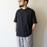 STILL BY HAND - Nepped crewneck t-shirt / Ink black