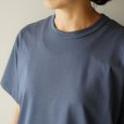 【women's】 STILL BY HAND WM - Crewneck T-shirt [CS01251WM] / Slate Blue