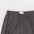 STILL BY HAND - Nylon easy wide pants [PT01252] / Charcoal Brown