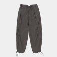 STILL BY HAND - Nylon easy wide pants [PT01252] / Charcoal Brown