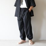 STILL BY HAND - Nylon easy wide pants / Black