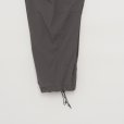 STILL BY HAND - Nylon easy wide pants [PT01252] / Charcoal Brown