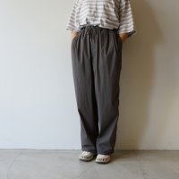 STILL BY HAND - Nylon easy wide pants / Charcoal Brown