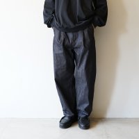 STILL BY HAND - Deep tuck wide denim pants / Navy