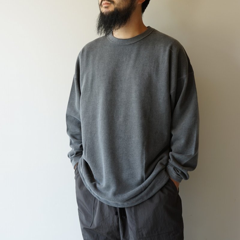 model 175cm 75kg / size XL 着用