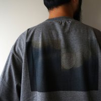 STILL BY HAND - Printed long sleeve / Charcoal