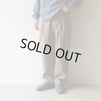 STILL BY HAND - Deep tuck pressed pants / Olive