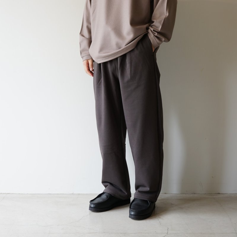 model 175cm 75kg / size 48 着用