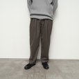 画像1: STILL BY HAND - Washable wool 2-tuck pants / Mocha (1)