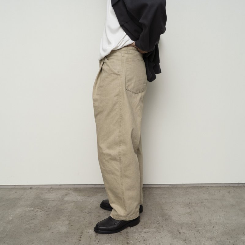 STILL BY HAND - Deep tuck faded denim pants [PT03254] / Beige