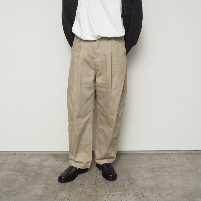 STILL BY HAND - Deep tuck faded denim pants [PT03254] / Beige