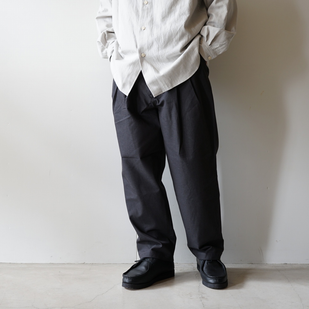 STILL BY HAND - Deep tuck pressed pants / Charcoal