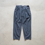 画像: 【 Size 44のみ 】 STILL BY HAND - GARMENT DYE 4TUCK PANTS Blue Grey
