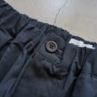 STILL BY HAND - ERASTICATED EASY SLACKS [PT03243] Chacoal