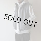 画像: 【size 48 のみ】STILL BY HAND - STAND COLLAR PADDED VEST Blue Grey