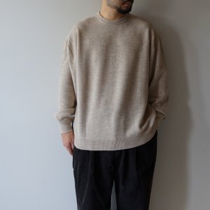 画像: 【size 48 のみ】 STILL BY HAND - SILK MIXED CREWNECK SWEATER Beige