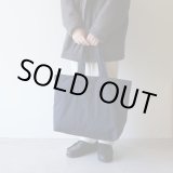 画像: STILL BY HAND - DRAWSTRING TOTE BAG Navy