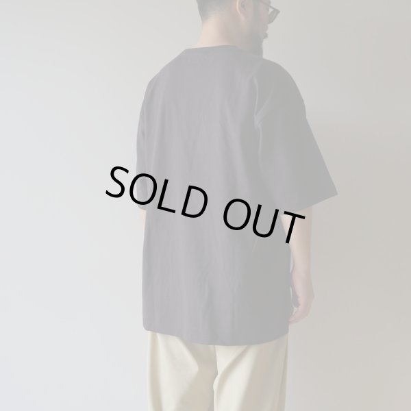model 175cm 75kg / size L 着用