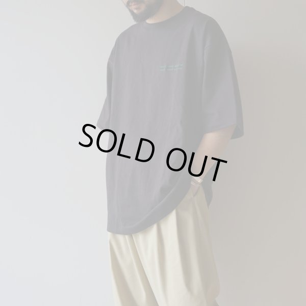 model 175cm 75kg / size L 着用