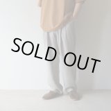 画像: [size44のみ] STILL BY HAND - 2tuck linen pants / Greige