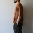 STILL BY HAND - Knitted t-shirt [KN01252] / Brick