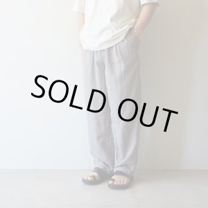 画像: ●20%OFF●[size48のみ] STILL BY HAND - Draped training pants / Greige