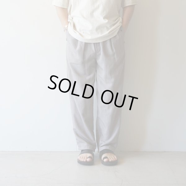 STILL BY HAND - Draped training pants [PT03252] / Greige