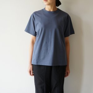 画像: 【women's】 STILL BY HAND WM - Crewneck T-shirt / Slate Blue