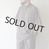 画像: STILL BY HAND - Nylon regular collar shirt / Charcoal Brown