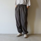 画像: ●30%OFF●[size44のみ] STILL BY HAND - Nylon easy wide pants / Charcoal Brown