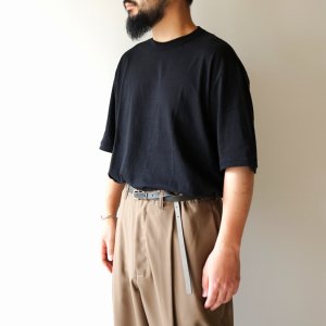 画像: STILL BY HAND - Nepped crewneck t-shirt / Ink black