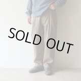 画像: STILL BY HAND - Deep tuck pressed pants / Olive